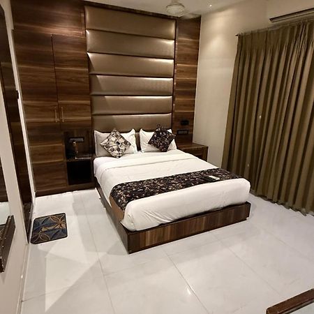 M E R I T O N Hotel T-2 Мумбаї Екстер'єр фото